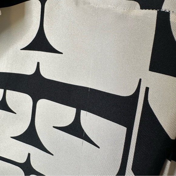 Vintage Valentino! Logomania black and white Blouse with detached tie/scarf - Picture 10 of 12